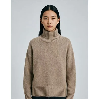 Dobozos Camel Turtleneck Cashmere Feel